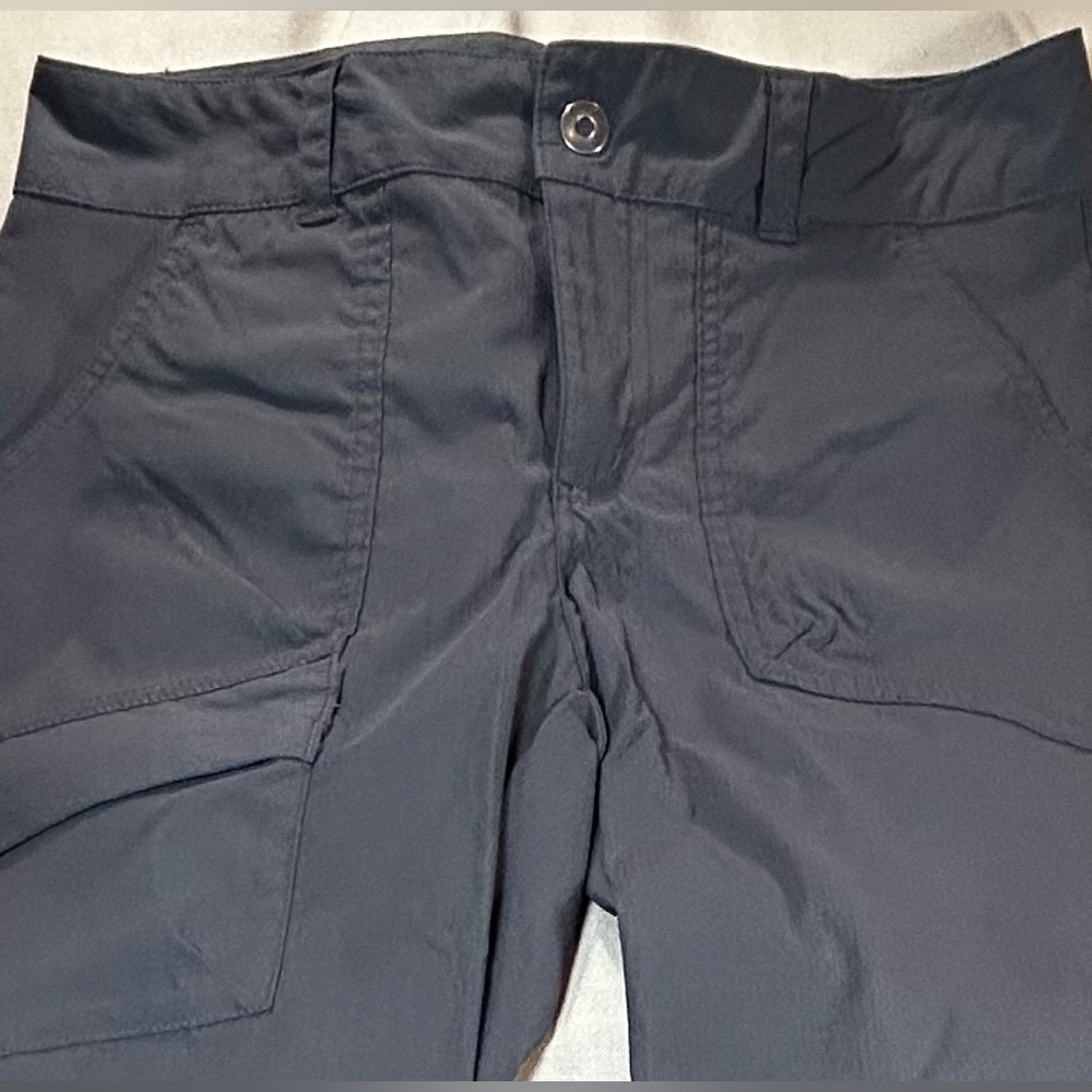 Columbia Dark Navy Capris